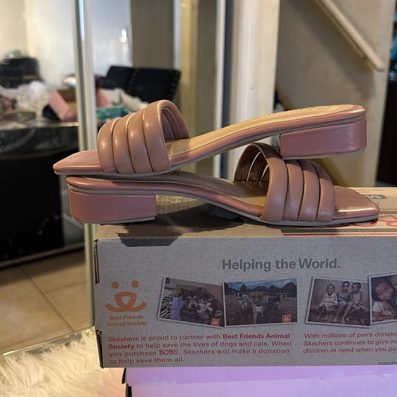 LOW HEEL SLIPPERS SIZE 8 NEW NEVER WORN - Picture 3 of 4